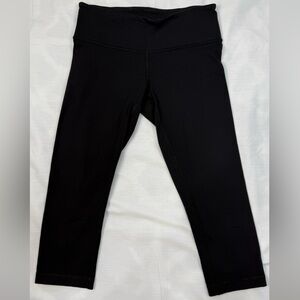Lululemon crop leggings in black size 4